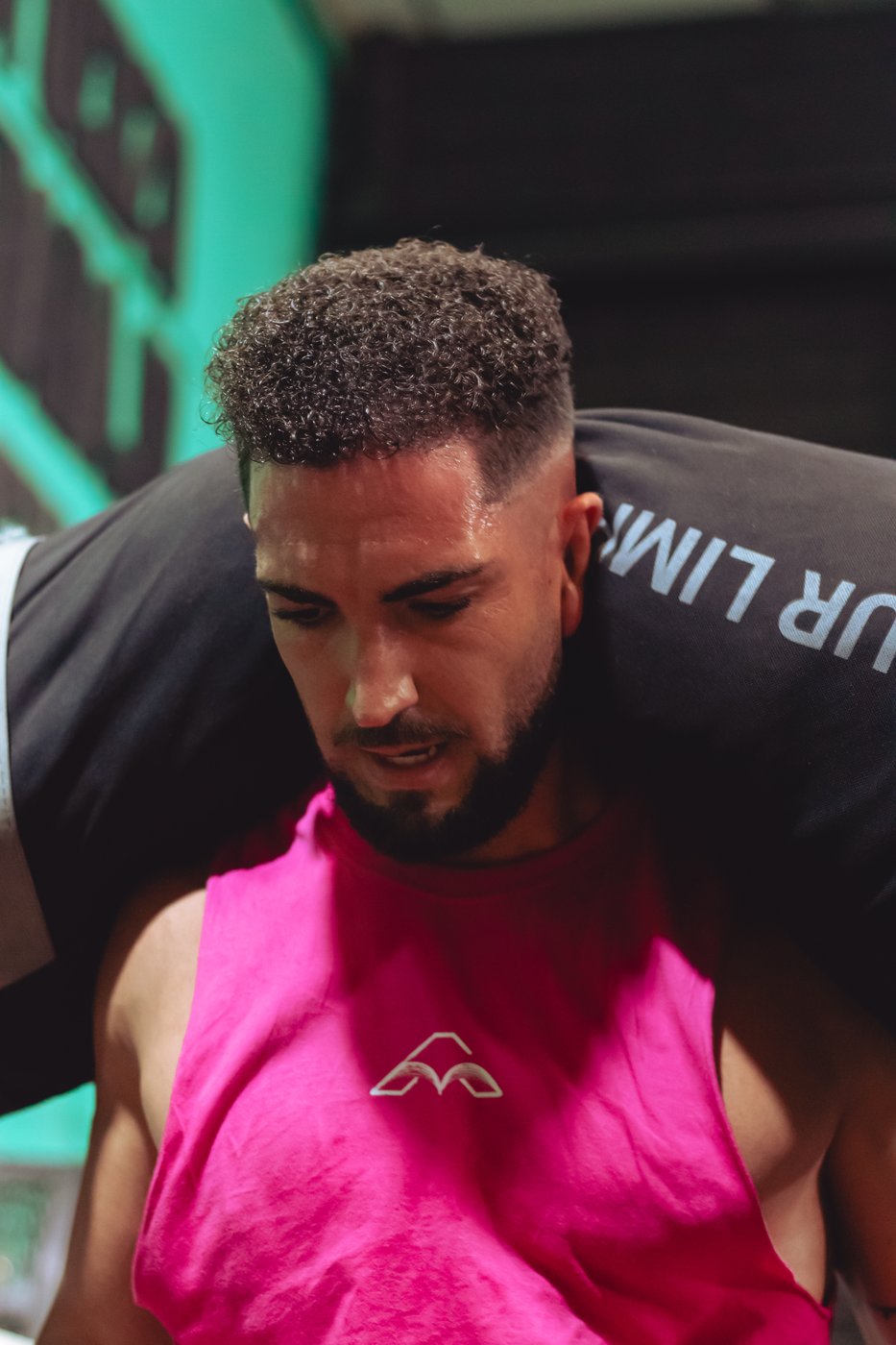 Álvaro entrenando fuerza